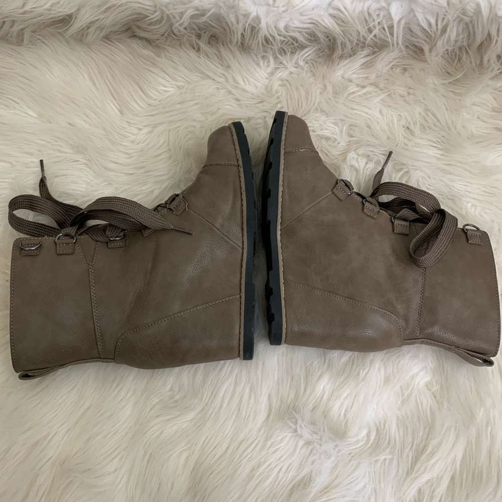 Brown Wedged boots SIZE 8.5 - Picture 4 of 9